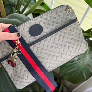 Authentic: Vintage Gucci Micro GG Crossbody Bag